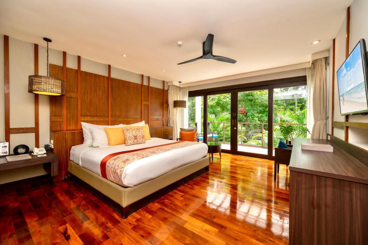 The Rock Hua Hin Beachfront Spa Resort Экстерьер фото