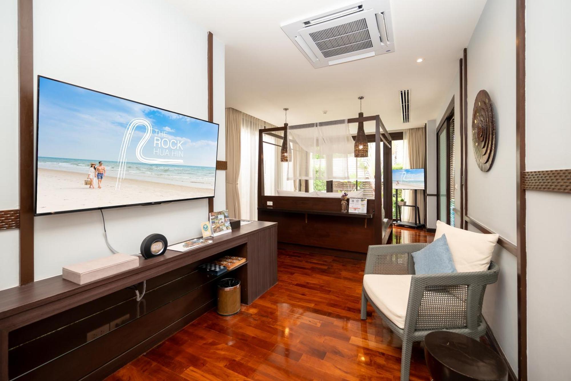 The Rock Hua Hin Beachfront Spa Resort Экстерьер фото