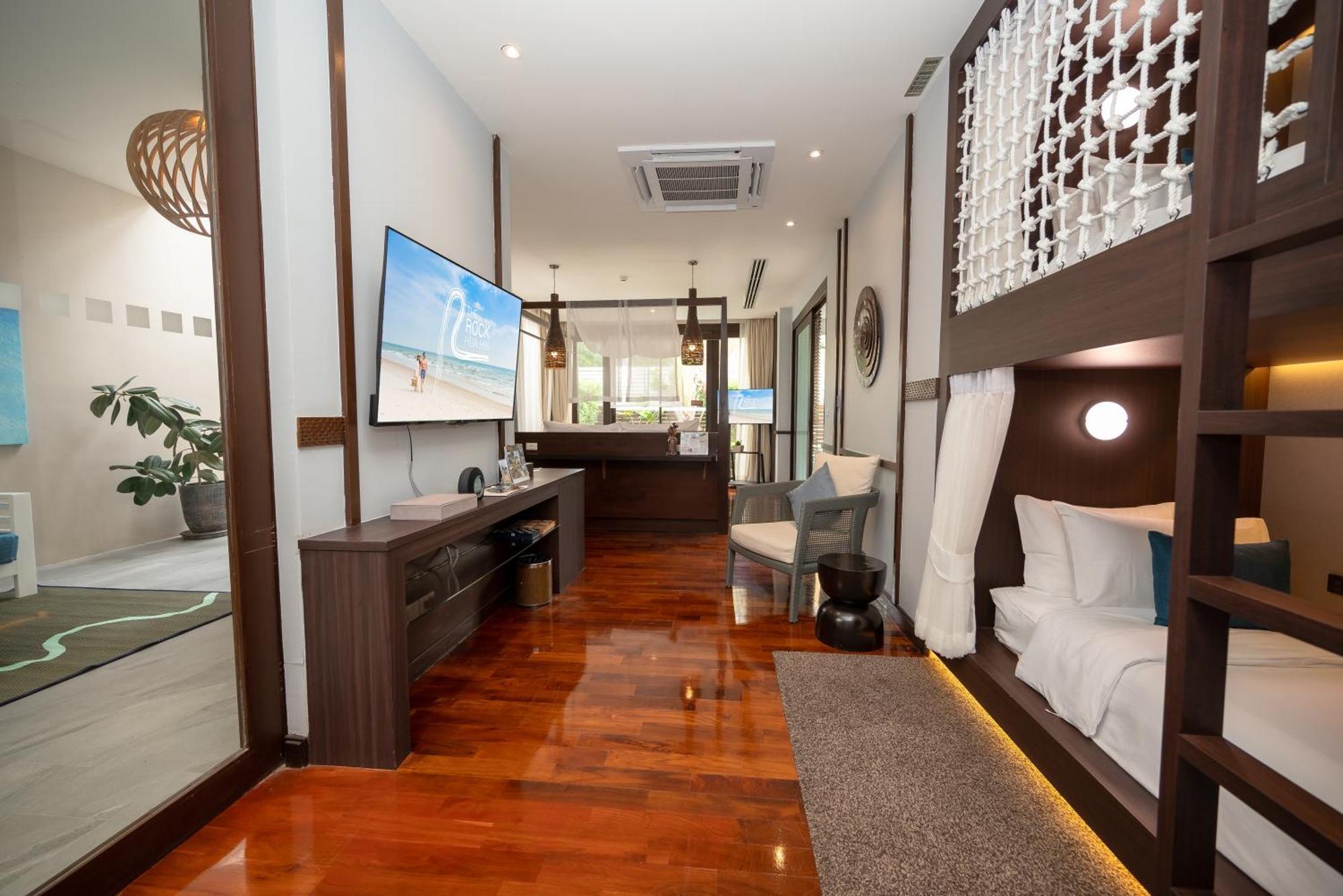 The Rock Hua Hin Beachfront Spa Resort Экстерьер фото