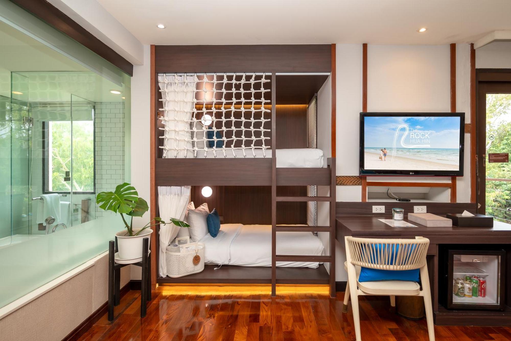 The Rock Hua Hin Beachfront Spa Resort Экстерьер фото