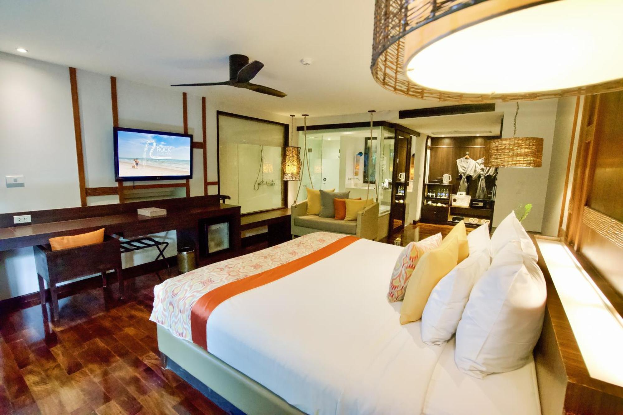 The Rock Hua Hin Beachfront Spa Resort Экстерьер фото
